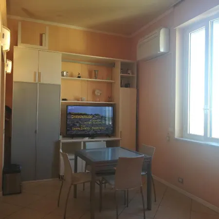 Διαμέρισμα Bomboniera Fronte Mare ! *