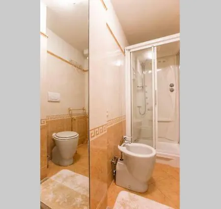 Bomboniera Fronte Mare ! Διαμέρισμα Βιαρέτζιο